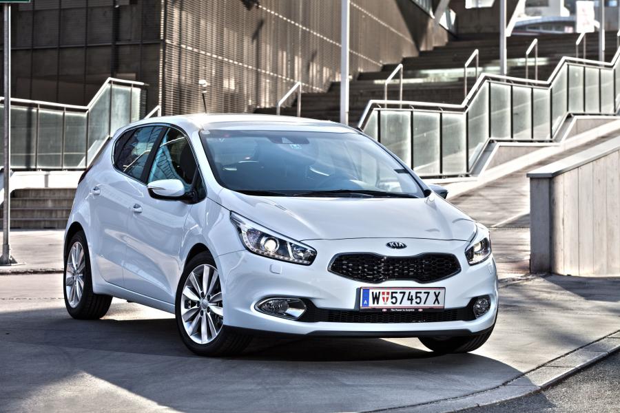  Kia cee&rsquo;d 2012 года  (фото 30 из 72)